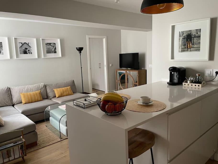 Apartamento Velarde-Maestranza Sevilla Exterior foto
